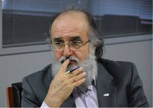 کاهش نرخ ارز در پسا تحریم منتفی است